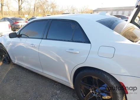 2018 Chrysler 300 300S from USA, damaged, VIN 2C3CCABG8JH142828